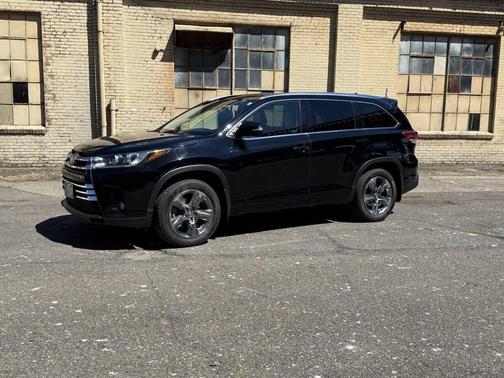 2018 Toyota Highlander Limited Platinum