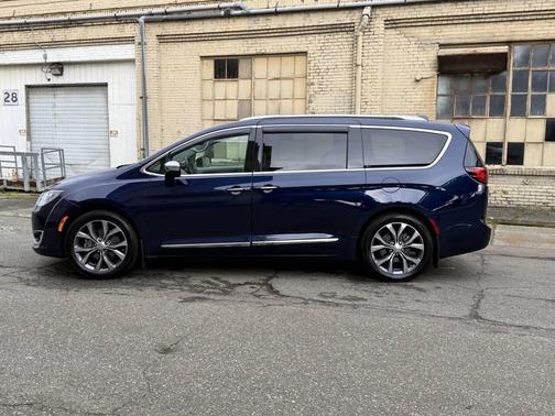 2017 Chrysler Pacifica Limited
