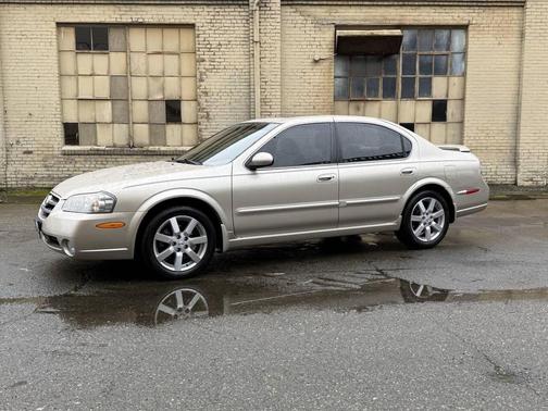 2003 Nissan Maxima SE