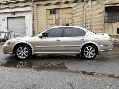 2003 Nissan Maxima SE