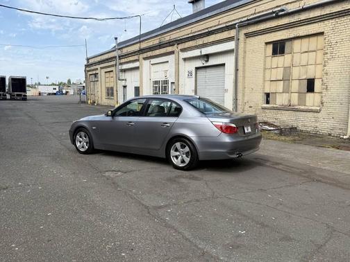Gray 2007 BMW 530 530xi AWD 4dr Sedan