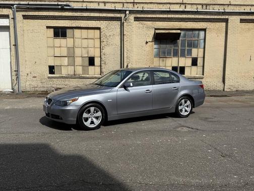 Gray 2007 BMW 530 530xi AWD 4dr Sedan
