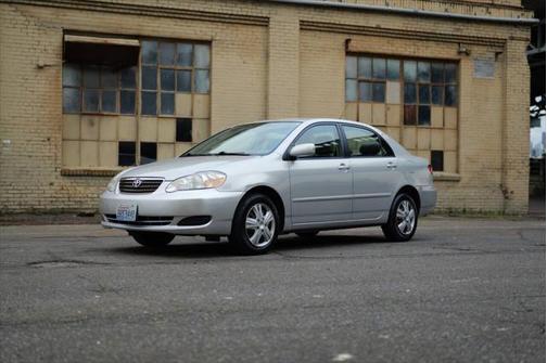 2005 Toyota Corolla LE