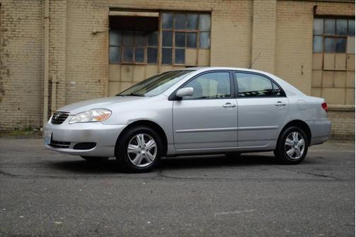 2005 Toyota Corolla LE