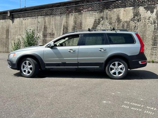 2008 Volvo XC70 3.2 for sale in Seattle, WA - image 3