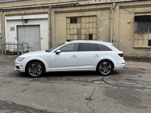 White 2019 Audi A4 allroad 2.0T Premium Plus