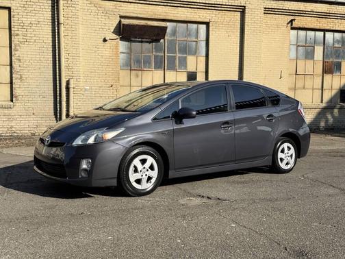 2010 Toyota Prius III