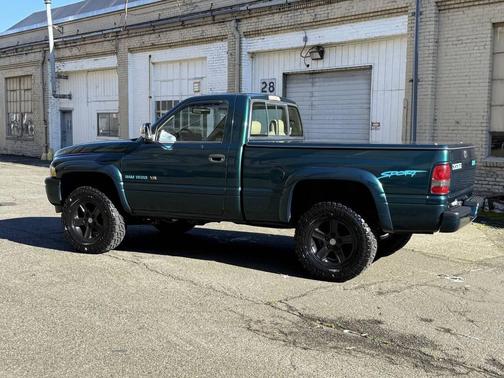 1997 Dodge Ram 1500 Laramie SLT 2dr 4WD Standard Cab LB