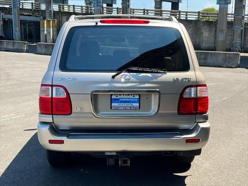 2000 Lexus LX 470 Base