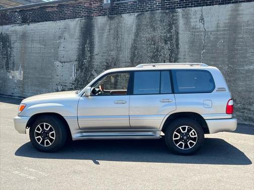 2000 Lexus LX 470 Base