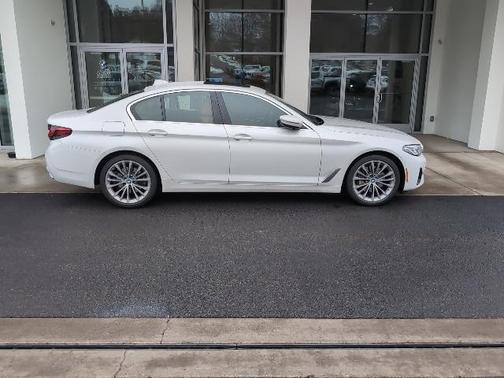 2023 BMW 530 i xDrive
