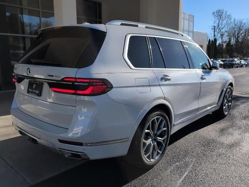 2023 BMW X7 xDrive40i