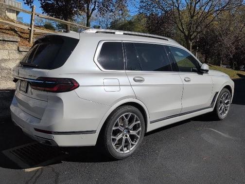 2023 BMW X7 xDrive40i