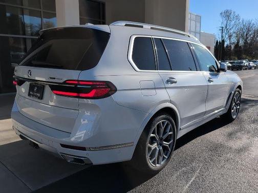 2023 BMW X7 xDrive40i