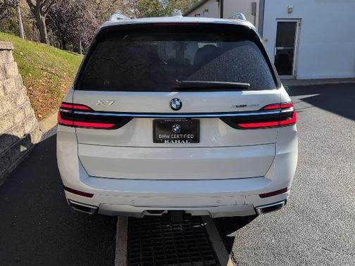 2023 BMW X7 xDrive40i