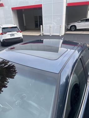 2022 Toyota Avalon Hybrid Limited