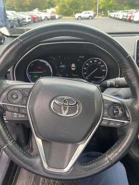 2022 Toyota Avalon Hybrid Limited