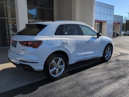 2022 Audi Q3 45 S line Premium
