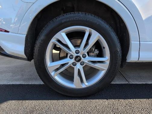 2022 Audi Q3 45 S line Premium