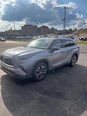 2021 Toyota Highlander Hybrid XLE