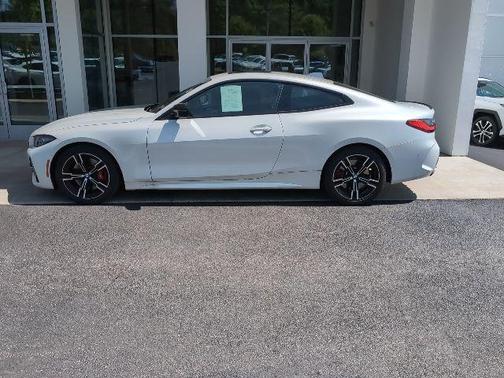 Mineral White Metallic 2023 BMW M440 i xDrive