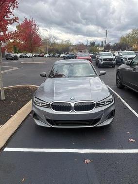 2023 BMW 330 i xDrive
