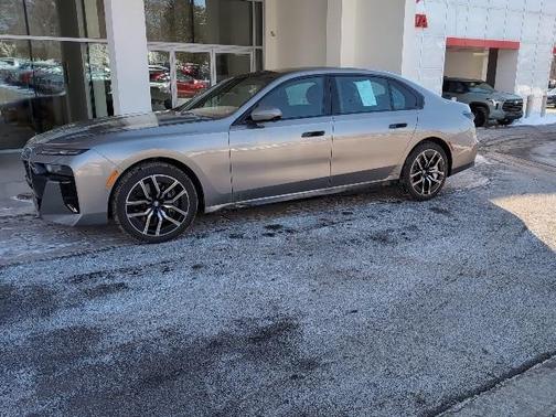 2024 BMW 740 i xDrive