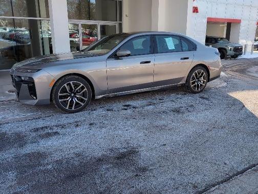 2024 BMW 740 i xDrive