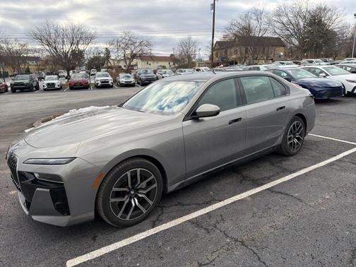 2024 BMW 740 i xDrive