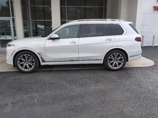2023 BMW X7 xDrive40i