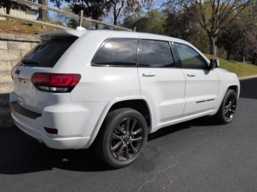 2022 Jeep Grand Cherokee WK Laredo
