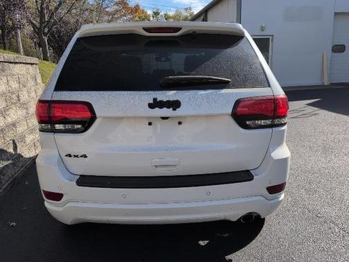 2022 Jeep Grand Cherokee WK Laredo