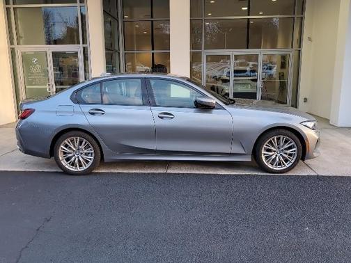 2023 BMW 330 i xDrive