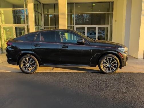 2023 BMW X6 xDrive40i