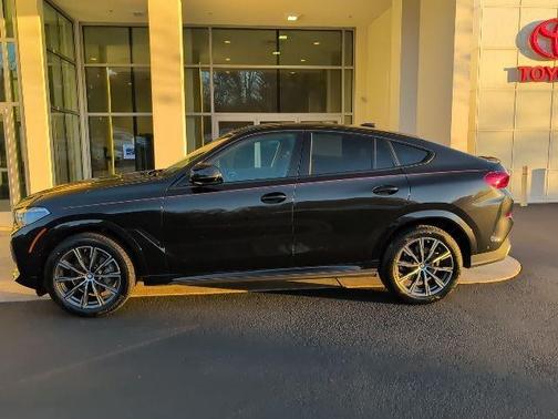2023 BMW X6 xDrive40i