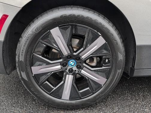 2024 BMW iX xDrive50
