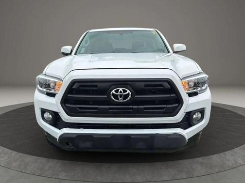 2017 Toyota Tacoma SR