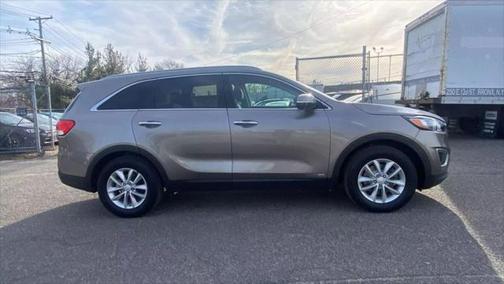 2018 Kia Sorento LX