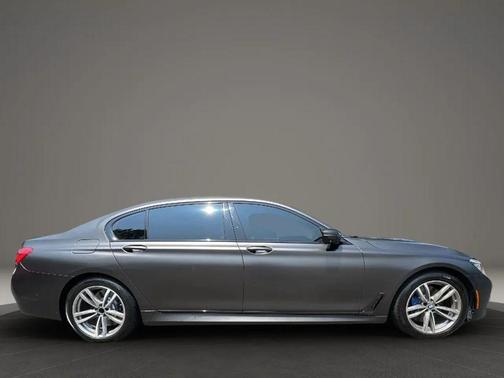 2018 BMW 740e xDrive iPerformance