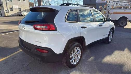 2015 Jeep Cherokee Sport