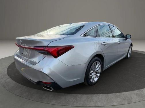 2021 Toyota Avalon XLE