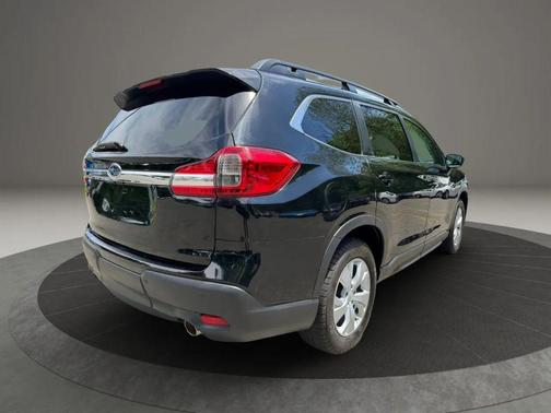 Crystal Black Silica 2022 Subaru Ascent Premium 7-Passenger