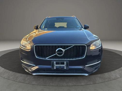 2016 Volvo XC90 T5 Momentum