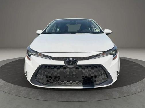 Wind Chill Pearl 2022 Toyota Corolla LE
