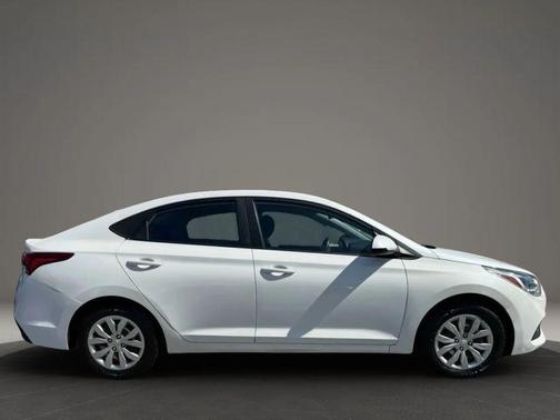 2018 Hyundai Accent SE