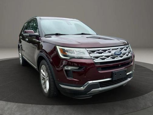 Red 2018 Ford Explorer Limited