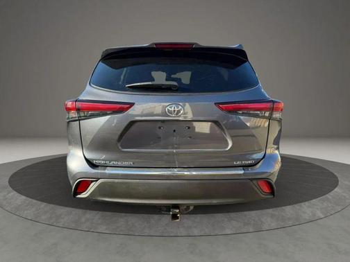 2020 Toyota Highlander LE