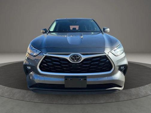 2020 Toyota Highlander LE