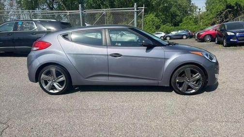 2017 Hyundai Veloster Base