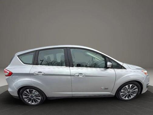 2017 Ford C-Max Energi Titanium